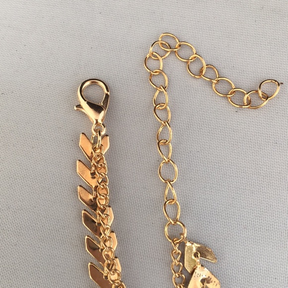 New! Gold Chevron Choker Necklace - Picture 8 of 9